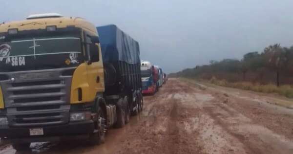 Diario HOY | Más de 200 camiones varados en ruta Concepción-Pozo Colorado tras intensas lluvias