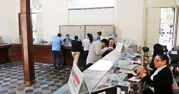 La Nación / Correos entrega tarjetas de BNF en nuevo local