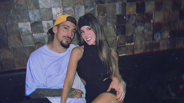 Novia de Xico Da Costa se metió en lío con hinchas bolivianos y se disculpó