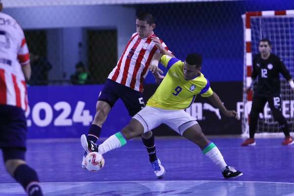 Paraguay no puede con Brasil en Sudamericano Sub 17 de Futsal - Polideportivo - ABC Color