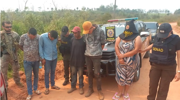 Selva Hũ y su pareja son imputados tras hallazgo de municiones