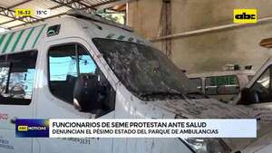 Funcionarios de SEME protestan frente a Salud: denuncian el pésimo estado de las ambulancias - ABC Noticias - ABC Color
