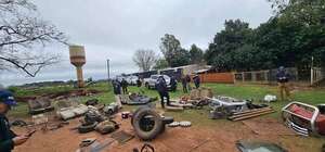 Allanan granja utilizada como depósito de piezas de vehículos robados en Piribebuy - Policiales - ABC Color