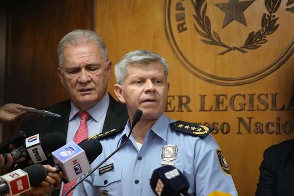 Comandante de la Policía reconoce que no cuentan con videocámaras - Política - ABC Color