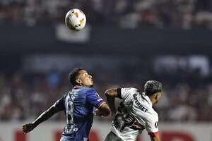 Juan Izquierdo, estable tras la arritmia cardíaca sufrida en Copa Libertadores - Fútbol Internacional - ABC Color