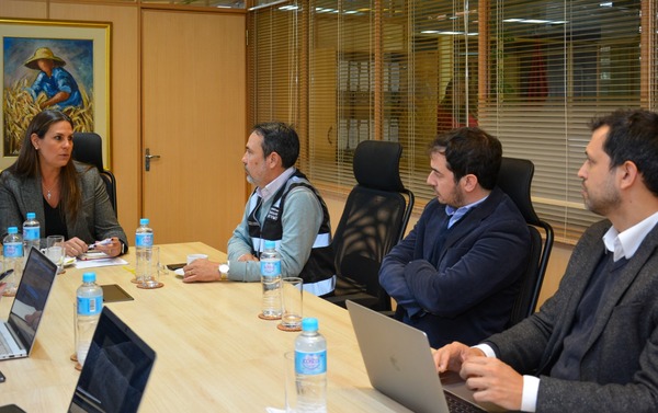 Analizan acciones para la implementación de electromovilidad - .::Agencia IP::.