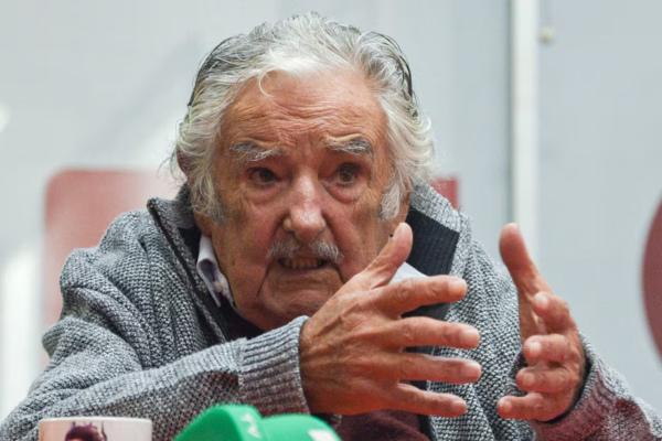 Pepe Mujica reveló que está “deshecho” por el tratamiento contra el cáncer