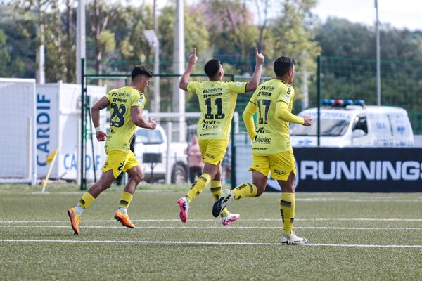 Versus / Recoleta recupera la punta de la Intermedia con contundente victoria