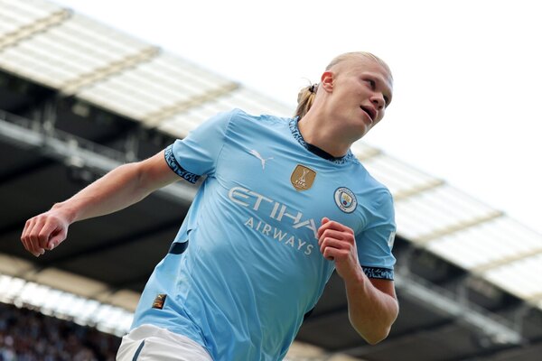 Versus / Manchester City barre al Ipswich con triplete de Haaland
