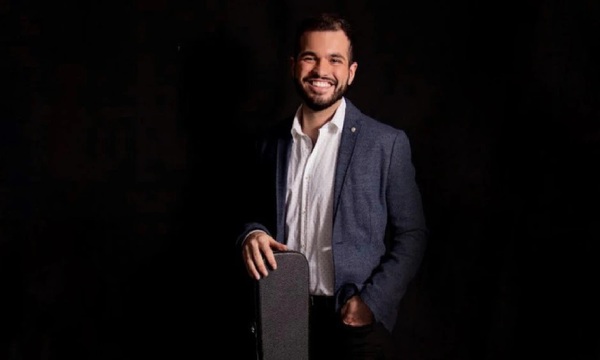 Guitarrista paraguayo avanza a la semifinal en competencia que ofrece aparecer en Rolling Stone - OviedoPress