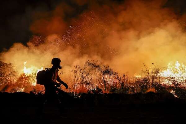 Una ola de incendios en São Paulo causa dos muertos y pone en alerta máxima a 34 ciudades - Mundo - ABC Color