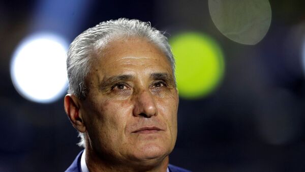 Tite recibe el alta médica tras superar un episodio de arritmia cardíaca