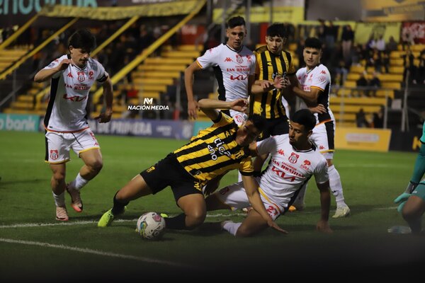 Versus / Guaraní y General Caballero se frenan mutuamente con un infructuoso empate