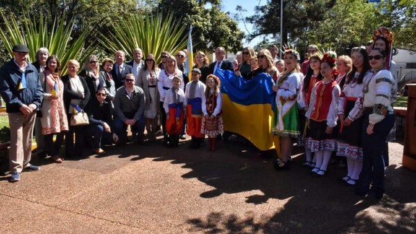 Ucranianos en Encarnación conmemoran aniversario de independencia de su país
