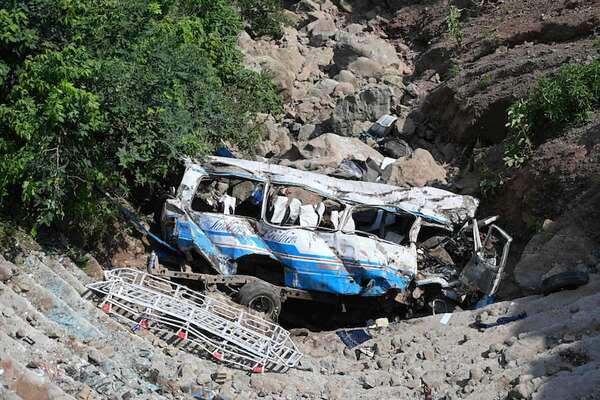 Dos accidentes de autobús en Pakistán dejan al menos 36 muertos - Mundo - ABC Color