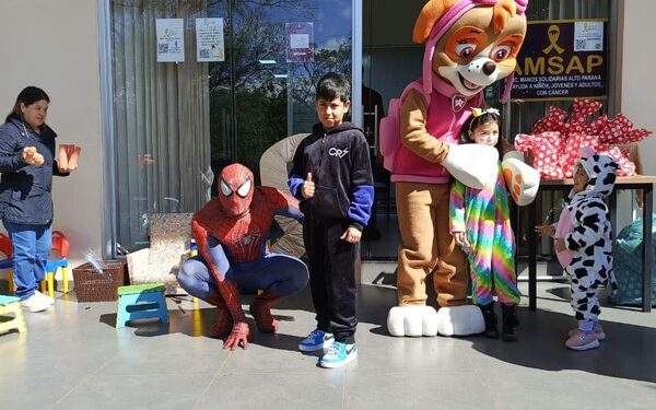 Alegran a pacientes oncológicos con celebración