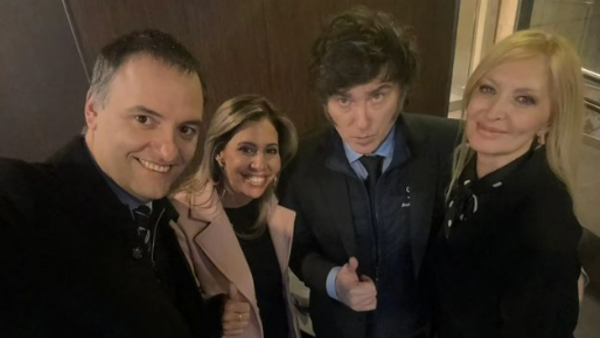 "Junto a mi novia, Yuyito González", dijo Milei y así oficializó su noviazgo