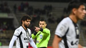 Víctor Ferraz y su crítica al fútbol paraguayo