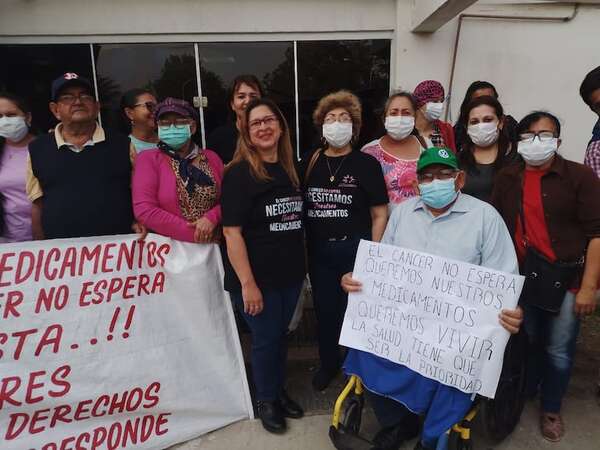 IPS: pacientes con cáncer denuncian bloqueo de medicinas desde Clorinda, que en el país vecino cuesta 9 veces menos - Nacionales - ABC Color