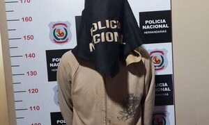 Madre entrega a la policía a su hijo ladrón