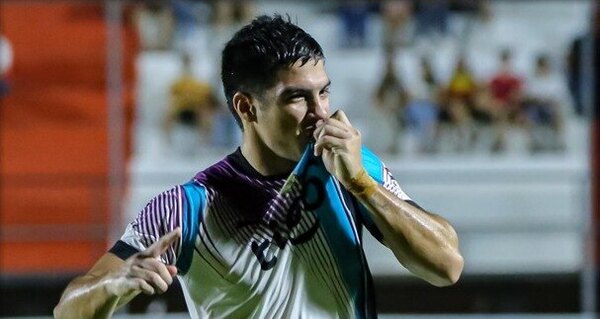 Versus / ¿Botafogo quiere llevarse a otro jugador de Libertad?