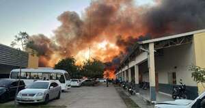 Diario HOY | Reportan incendio de gran magnitud en zona de la Costanera Norte