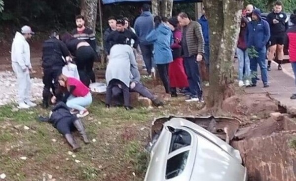 Accidente en puente Pesoa dejó tres lesionadas