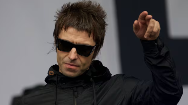 Liam Gallagher alimenta los rumores de la vuelta de Oasis: “Nos vemos en primera fila”