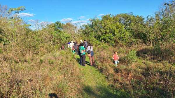Realizan circuito mitológico y etnobotánico en Itacurubí de la Cordillera