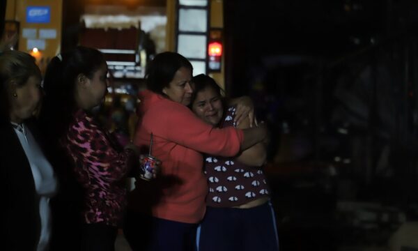 (VIDEO). Pobladores de la Chacarita piden ayuda ya que se quedaron con lo puesto
