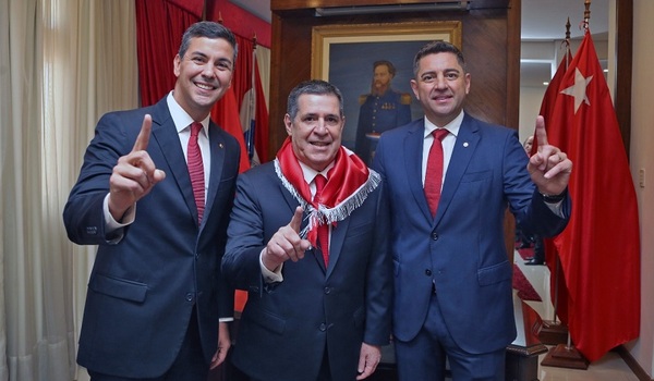Presidente Peña se reunirá con diputados cartistas este medio día