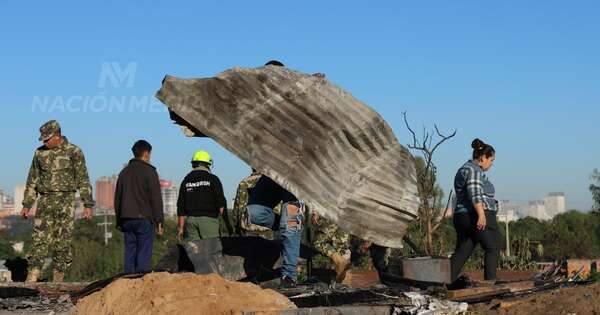 La Nación / El día después del incendio: afectados piden continuar en zona de la Chacarita