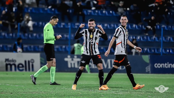 Libertad gana y baja de la punta a Sportivo 2 de Mayo - trece