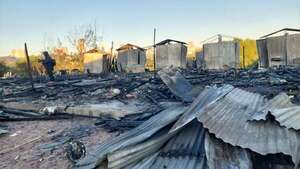 AUDIO: Incendio en Costanera: vecinos afectados se niegan a ser reubicados  - A La Gran 7-30 - ABC Color