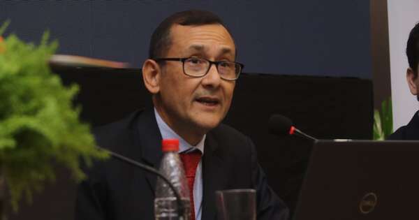 La Nación / Miguel Mora asume como Miembro Titular del Directorio del BCP