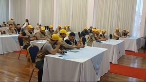 Jefe del SENEPA afirma que los funcionarios necesitan de una constante capacitación - La Clave