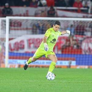 Juan Espínola y Fabián Balbuena son convocados a la selección paraguaya - La Clave