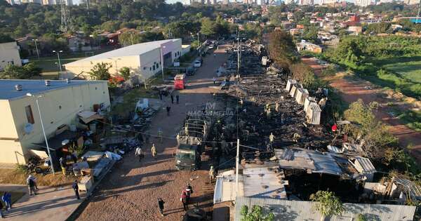 La Nación / Gobierno analizó alternativas para afectados por incendio en la zona de la Chacarita