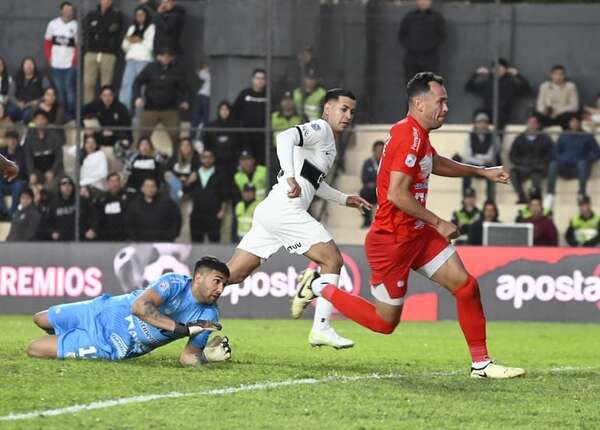Melgarejo: “Se creen unos Dioses” - Fútbol - ABC Color