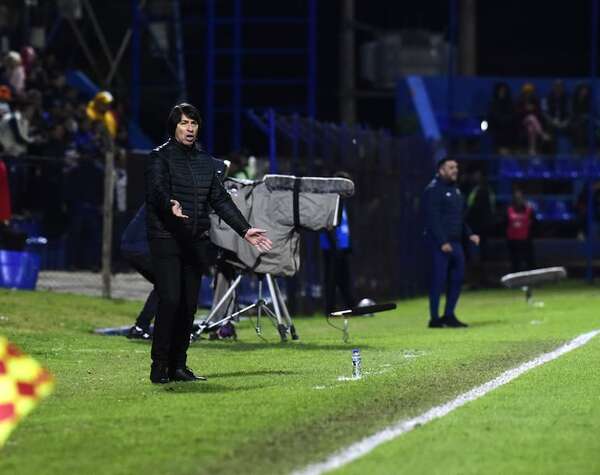 Daniel Garnero: “Tenemos que exigirnos mucho para lograr buenos resultados” - Fútbol - ABC Color