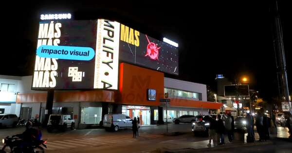 La Nación / Amplify inaugura la pantalla de vía pública más imponente del país