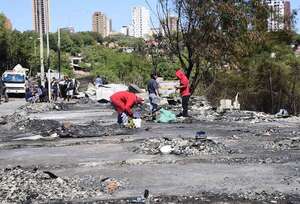 Incendio: familias ocupaban irregularmente Costanera Norte desde el 2018; Nenecho no hizo nada - Nacionales - ABC Color