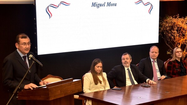 Mora asumió en BCP ratificando inflación alineada a la meta