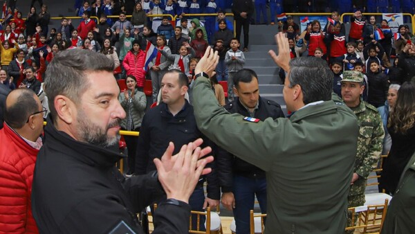 Críticas y loas por prematuro lanzamiento de Pedro Alliana