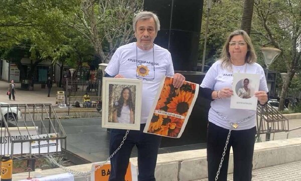 Caso Sol Chávez: Padres califican de burla las condenas y se encadenan frente al Poder Judicial – Prensa 5