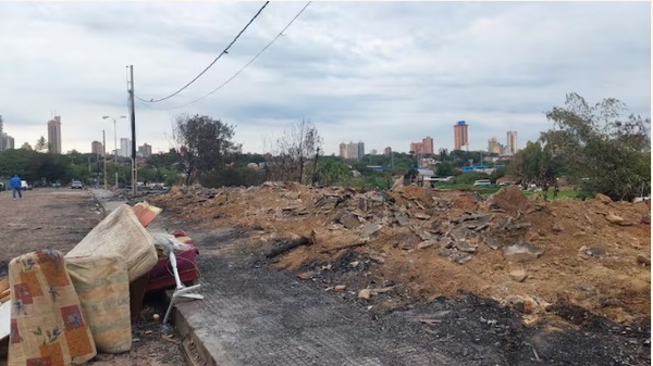 Reubicación de damnificados por incendio en Costanera en marcha
