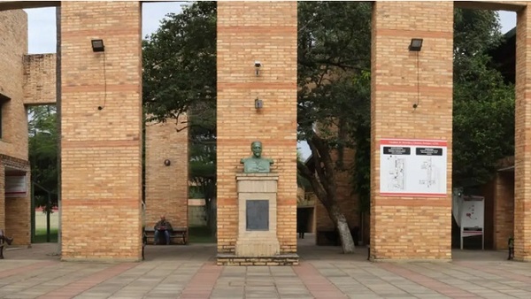 Escándalo en Derecho UNA: Alumnos denuncian irregularidades