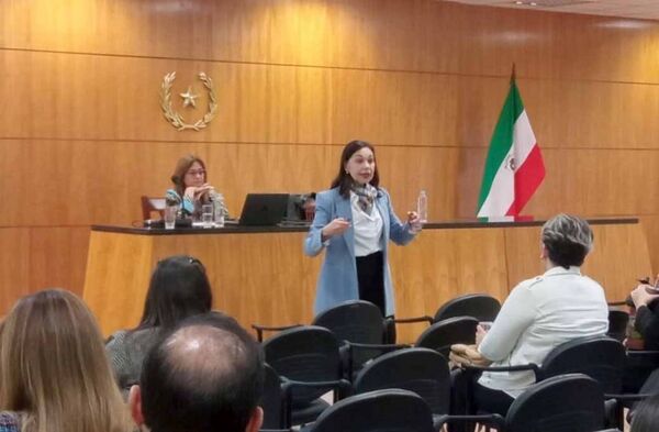 Concluyó módulo IV del Diplomado Especializado en Derecho de la Niñez y Adolescencia