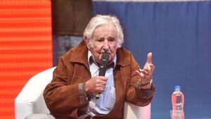 José Mujica es internado en un sanatorio de Montevideo como parte de su tratamiento médico