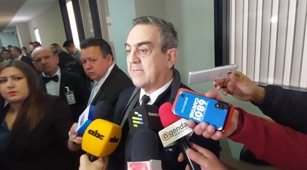 Yamil: “Riera debe renunciar y tratarse psicológicamente”